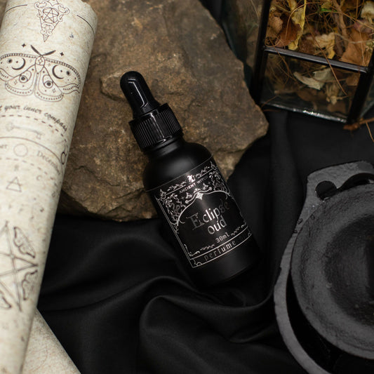 Oil-Based vs. Alcohol-Based Perfume: What Is the Difference?