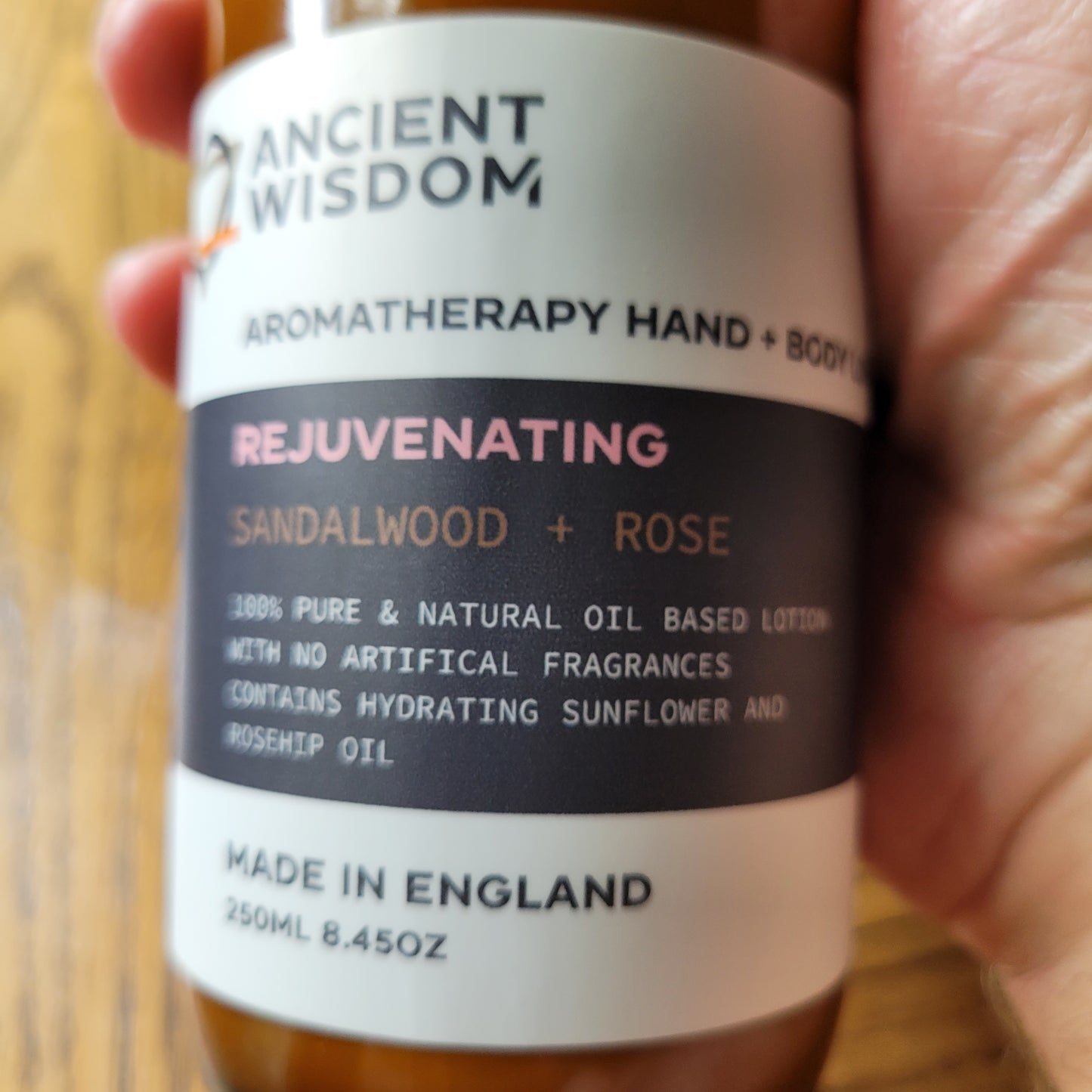 Sandalwood & Rose Hand & Body Lotion 250ml
